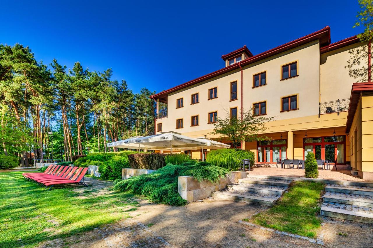 Hotel Pan Tadeusz Serock Bagian luar foto