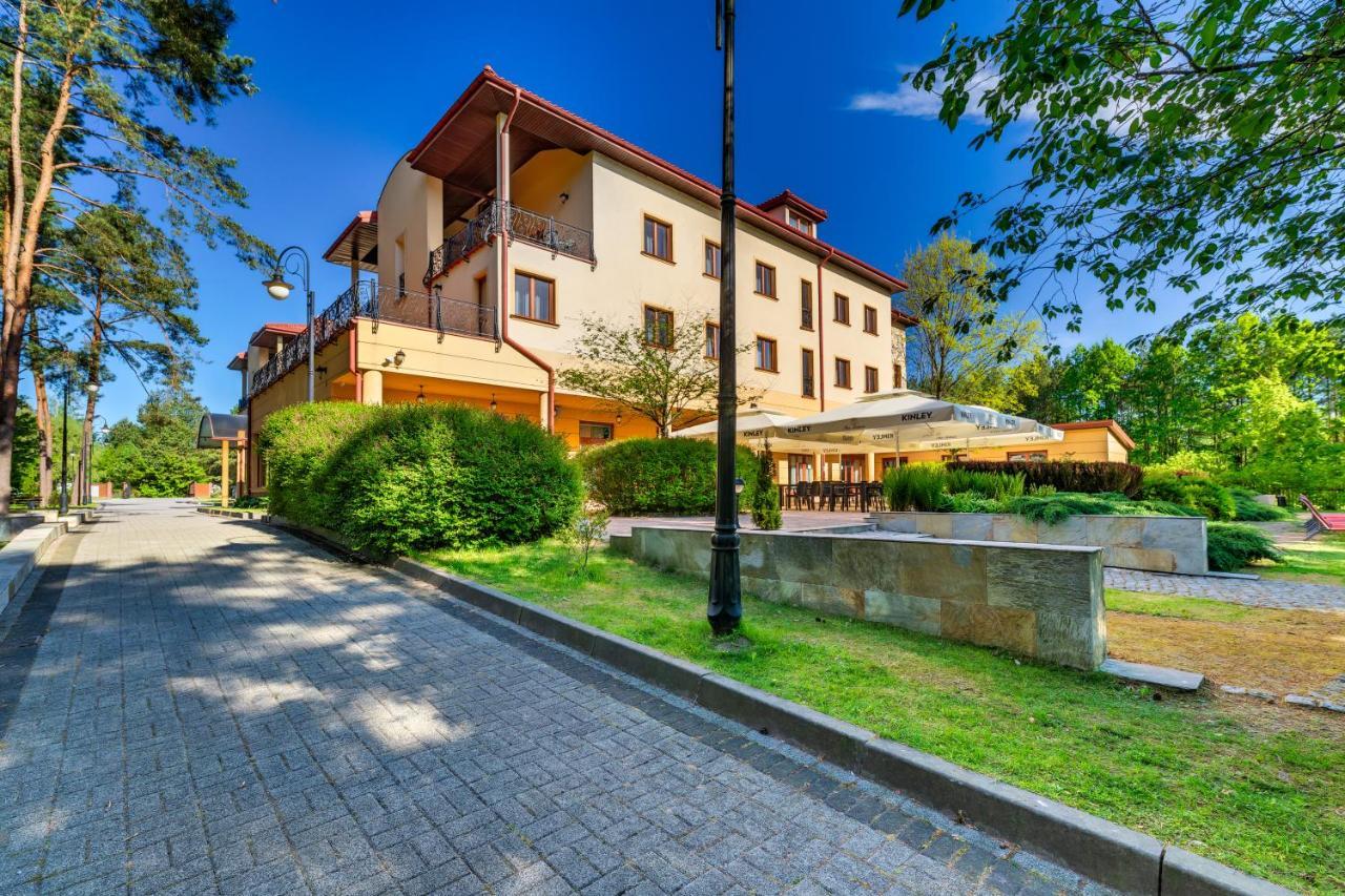 Hotel Pan Tadeusz Serock Bagian luar foto