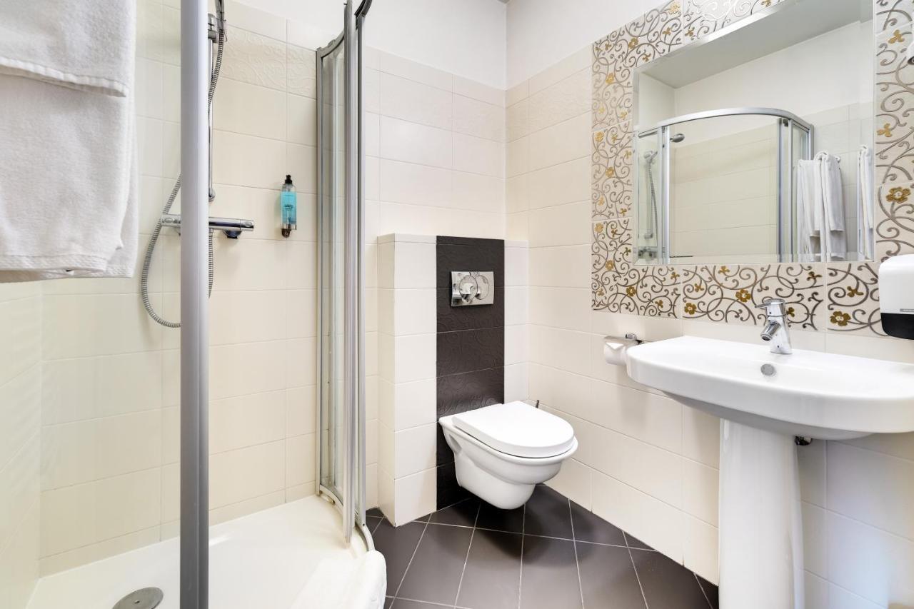 Hotel Pan Tadeusz Serock Bagian luar foto
