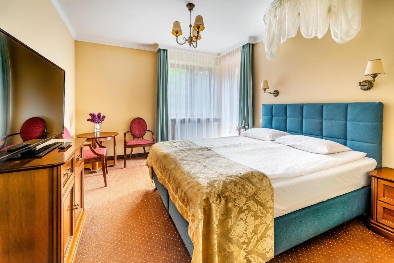 Hotel Pan Tadeusz Serock Bagian luar foto