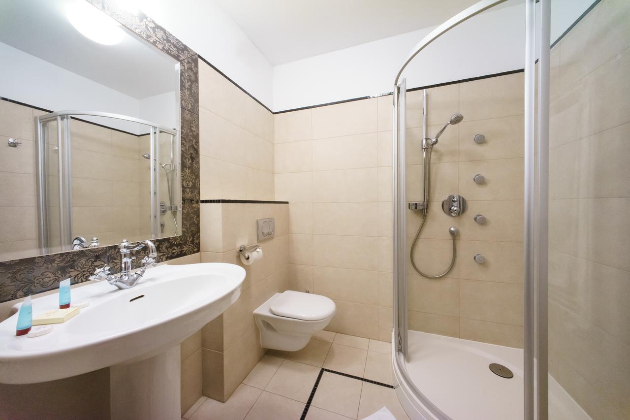 Hotel Pan Tadeusz Serock Bagian luar foto